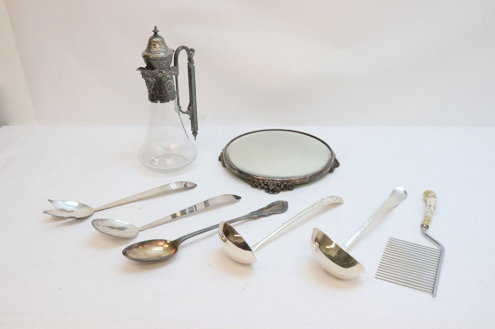 Lot of silverplate items (1 of 10)