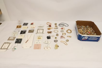 Lot of misc. jewelry