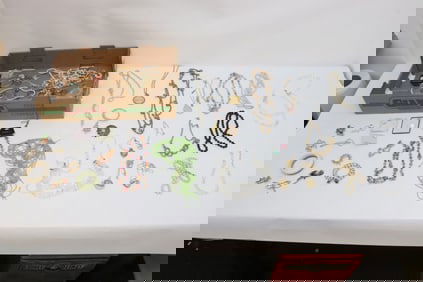 Lot of misc. jewelry