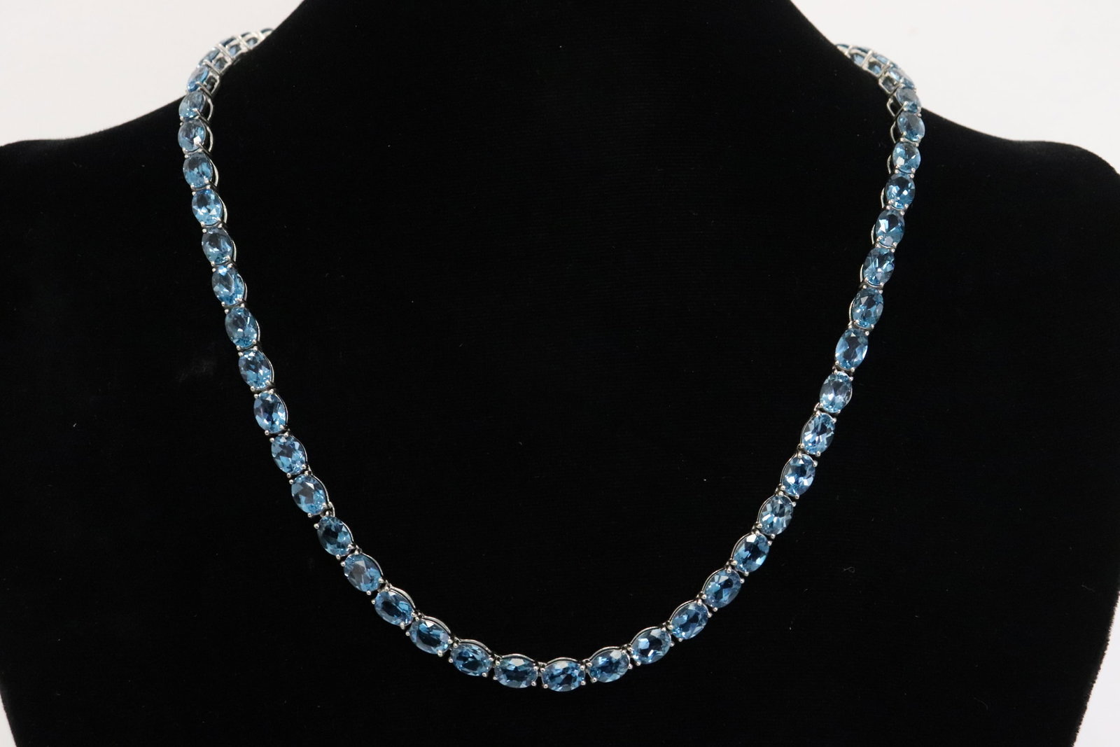 Beautiful sterling necklace with blue topaz: Beautiful sterling necklace with blue topaz (sterling not mark, but test positive for sterling), 18.3"L