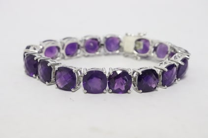 Fine sterling bracelet with amethyst