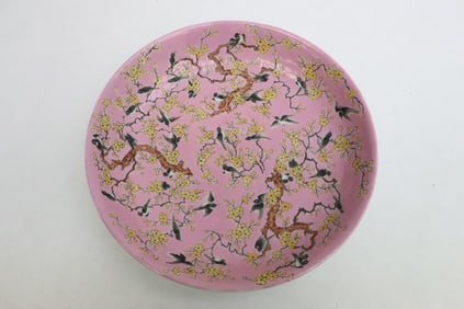 Beautiful Chinese famille rose porcelain plate