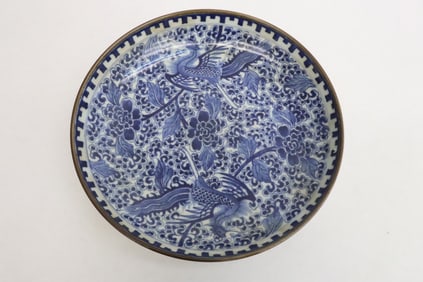 Fine Chinese blue and white porcelain plate