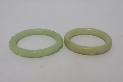 2 Chinese jade bangles