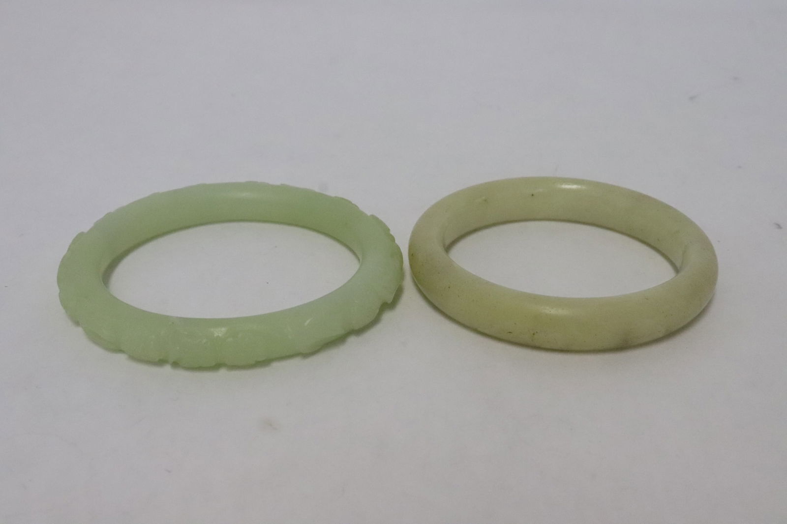 2 Chinese jade bangles (1 of 9)