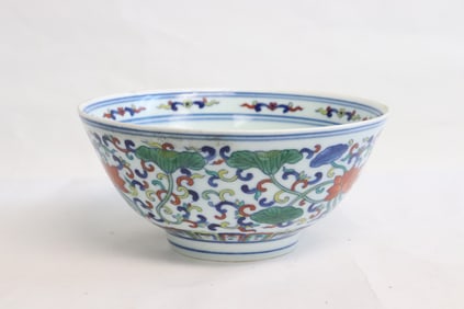A famille rose porcelain bowl