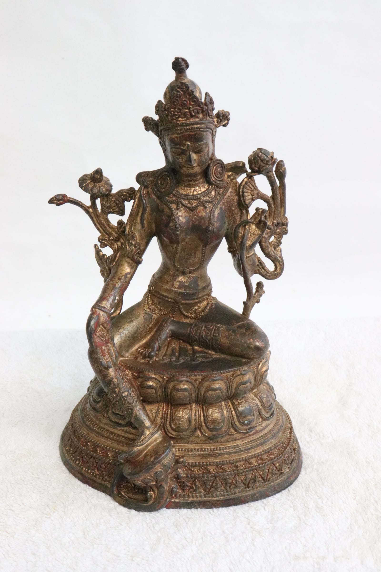 Fine bronze sculpture of deity: Fine bronze sculpture of deity, 8.25"H