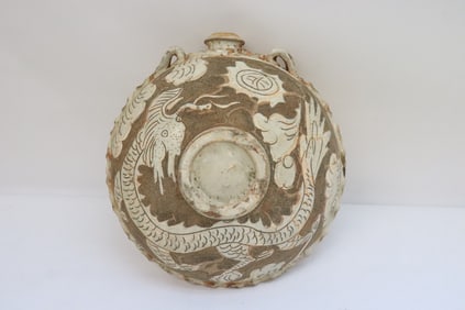 Unusual Song style water flask