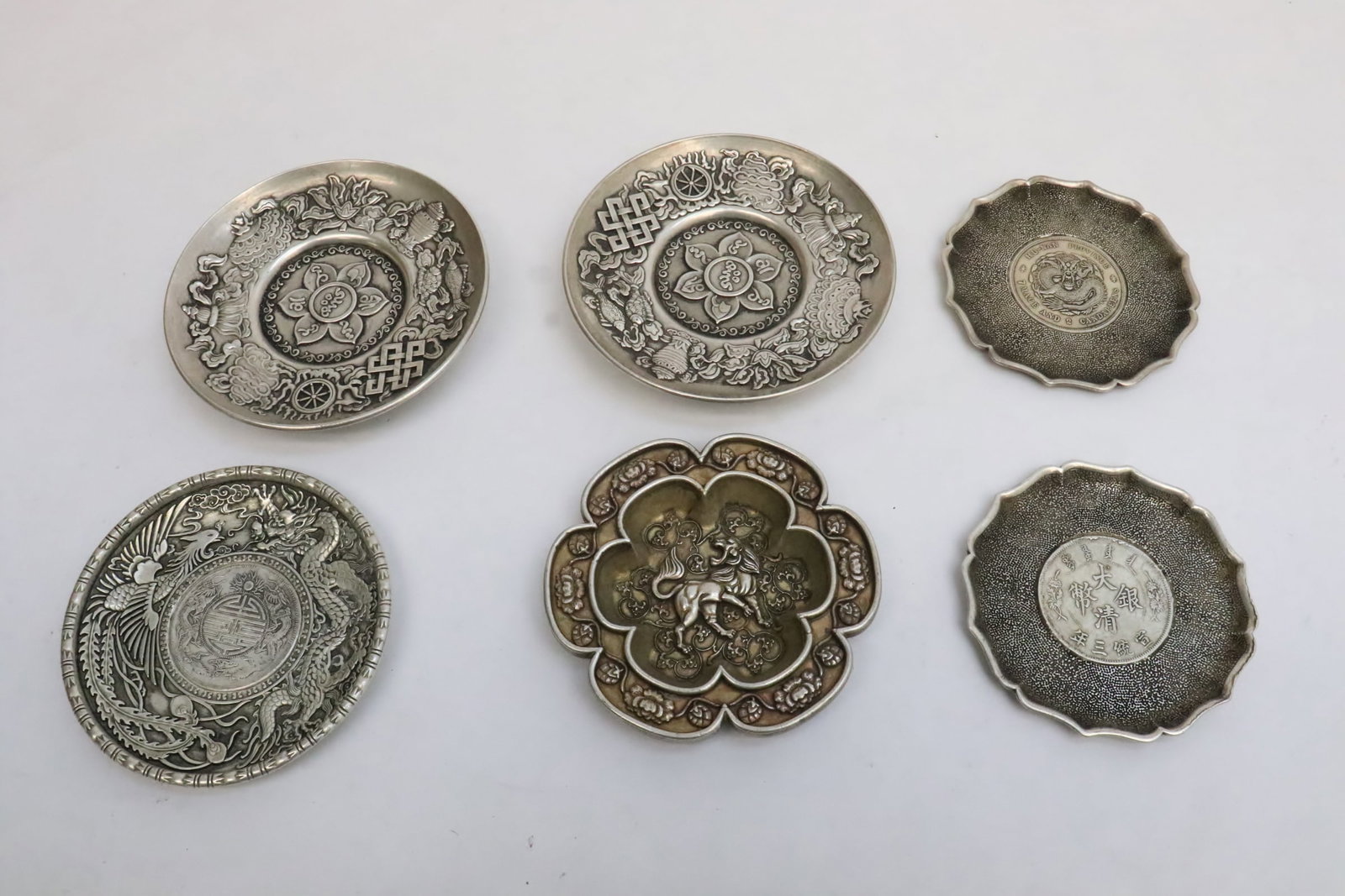 6 white bronze small dishes: 6 white bronze small dishes, 0.3"x3.35"dia - 0.8"x4.2"dia