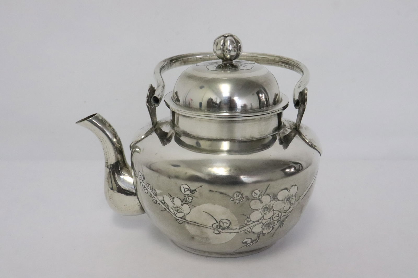 Korean silver teapot (1 of 10)