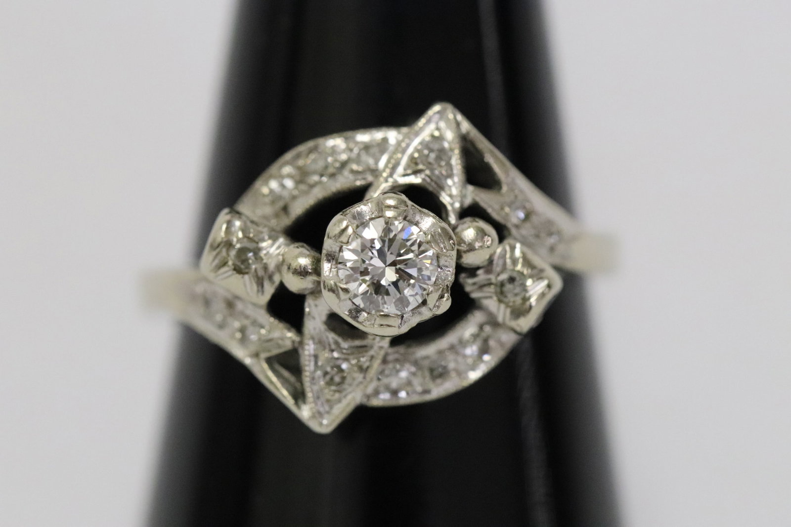 14K W/G diamond ring (1 of 9)