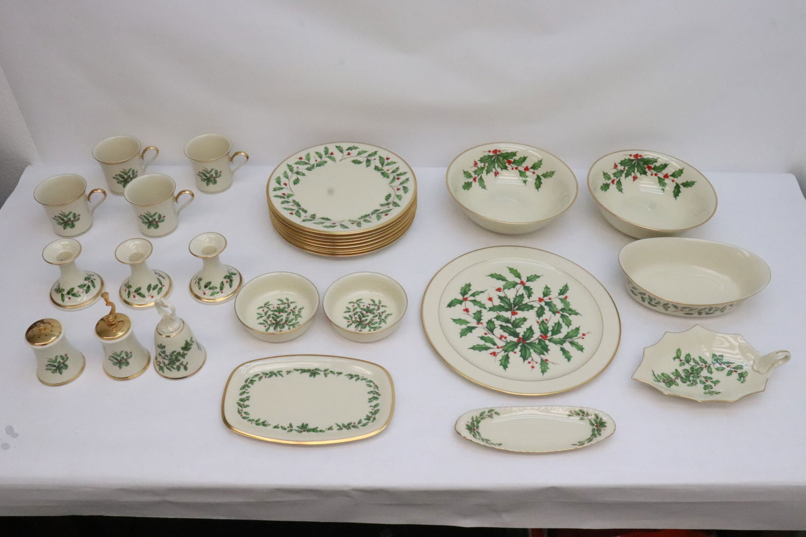 Set Lenox Christmas dinner set (1 of 13)