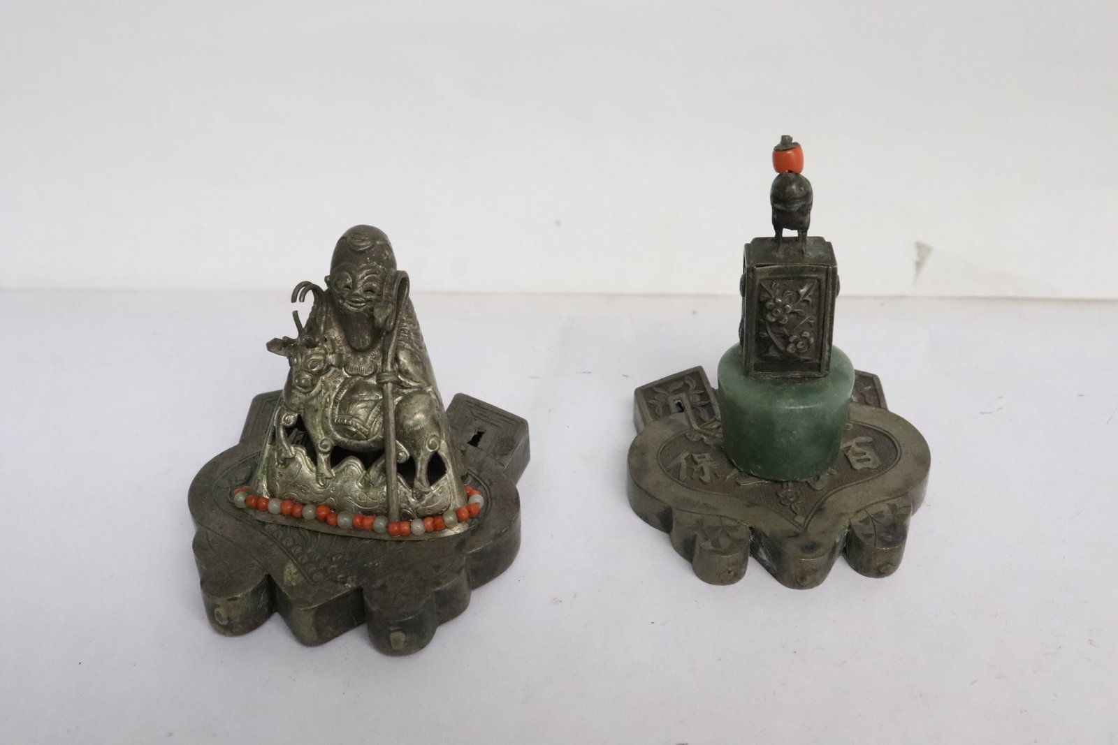 2 Chinese antique silver items (1 of 11)