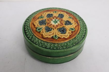 Chinese sancai box