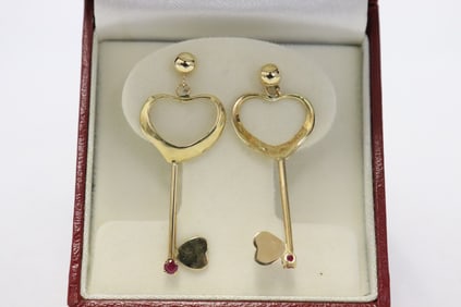 Pair 14K Y/G earring in the form of key