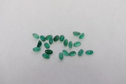 Emerald loose stones