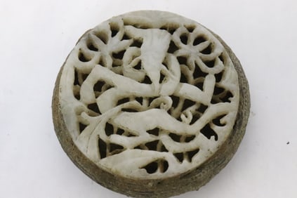 Jade carved belt buckle