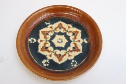 sancai plate w/ Buddhism symbol decoration