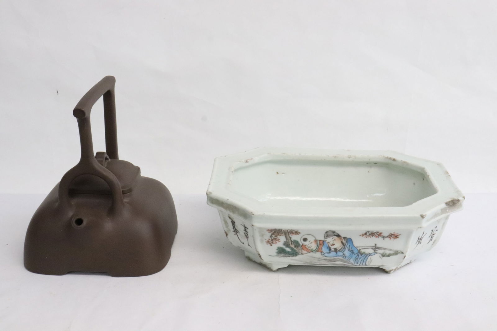 antique Chinese famille rose planter, & a Yixing teapot (1 of 11)