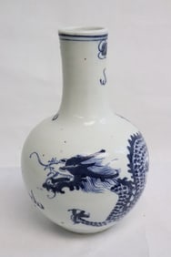 Blue and white porcelain bottle vase