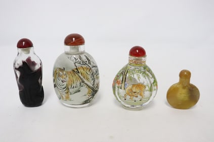 4 snuff bottles
