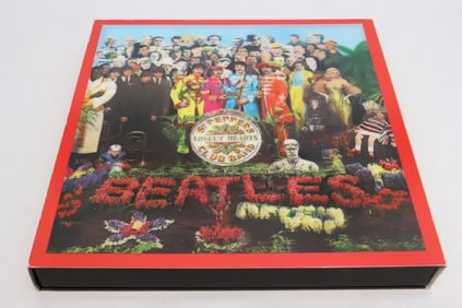 Beatles "SGT pepper's lonely hearts club band" set