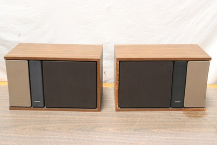 Pair Bose 301 series II speakers