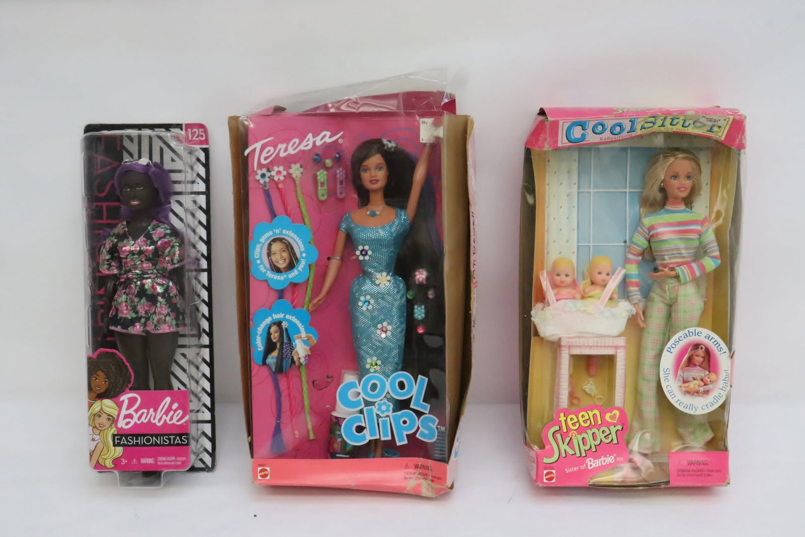 3 vintage Barbie dolls: 3 vintage Barbie dolls, 9.8"H - 11.5"H