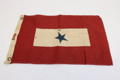 A US WWII "son in service" flag