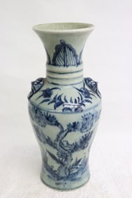 Chinese blue and white porcelain vase