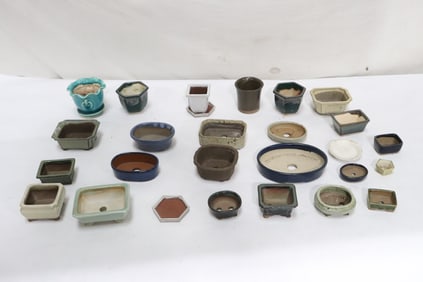 Lot of Chinese miniature planters
