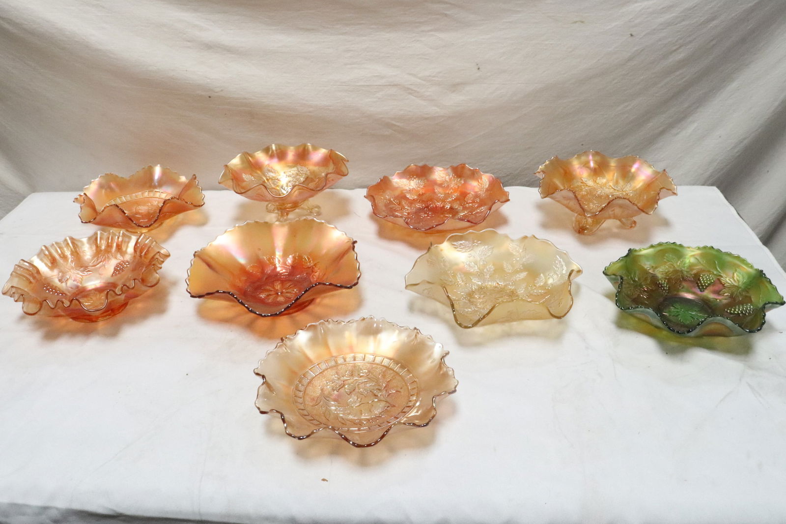 8 pieces carnival glasses (1 of 9)