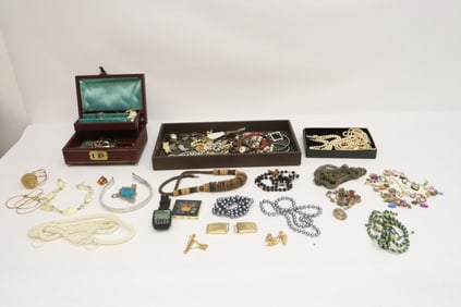 Lot of misc. jewelry