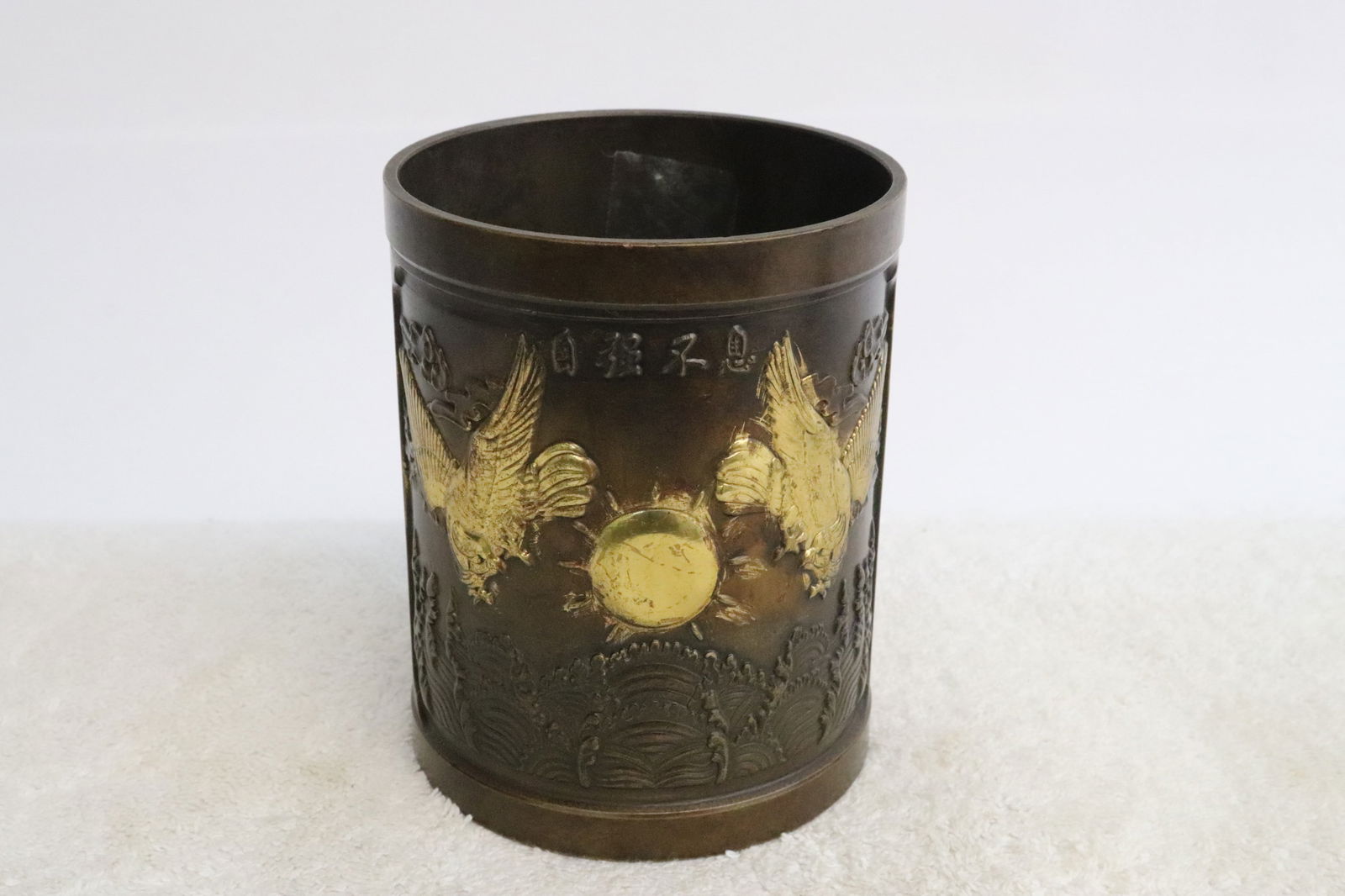 Chinese parcel gilt bronze sculpture (1 of 10)