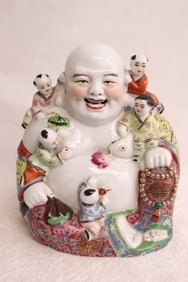 Chinese porcelain sculpture, pressed stamp on bottom