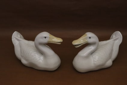 Pair Chinese porcelain ducks