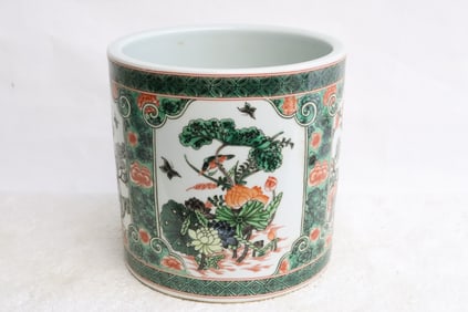 A large famille rose porcelain brush holder