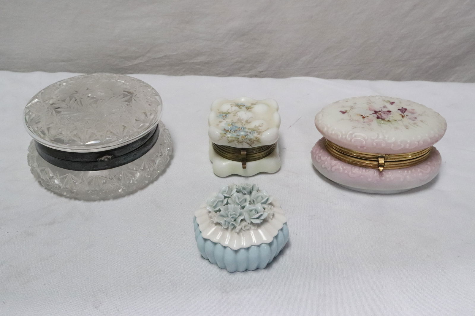 4 vintage dressing boxes (1 of 9)