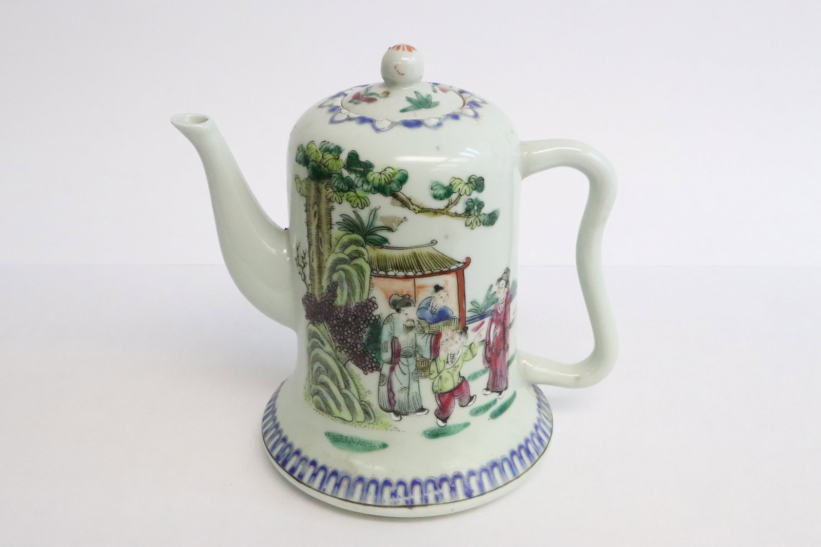 Chinese famille rose porcelain teapot: Fine Chinese famille rose porcelain teapot decorated with fairy tale scene, 6.1"x6.3"x4.4"