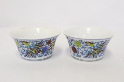 Pair wucai porcelain tea cups
