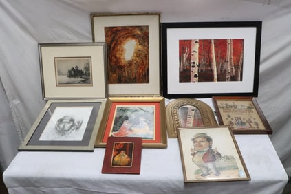 Lot of wall arts