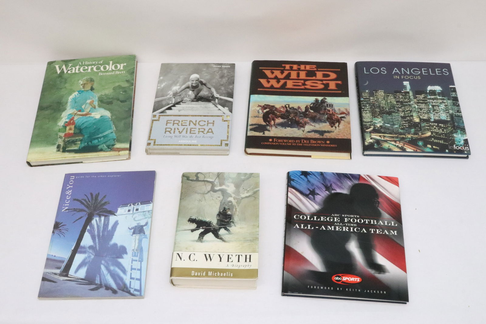 7 titles of art reference books in as new condition (1 of 12)