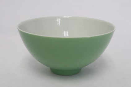 A Chinese famille rose porcelain bowl