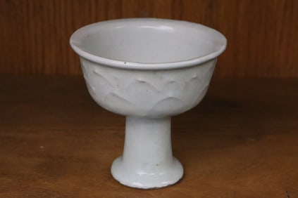 Light celadon stem cup
