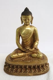 Fine Chinese gilt bronze sculpture of deity