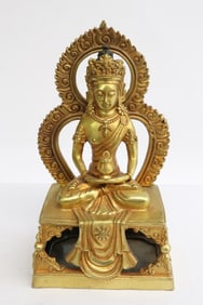 Fine Chinese gilt bronze sculpture of deity