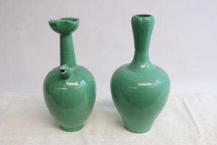 2 green glazed porcelain vases