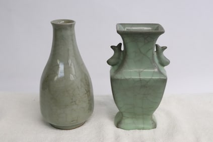 2 crackleware porcelain vases
