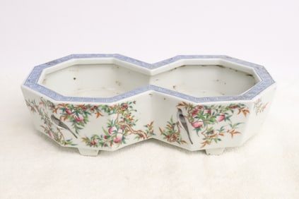19th century famille rose porcelain planter