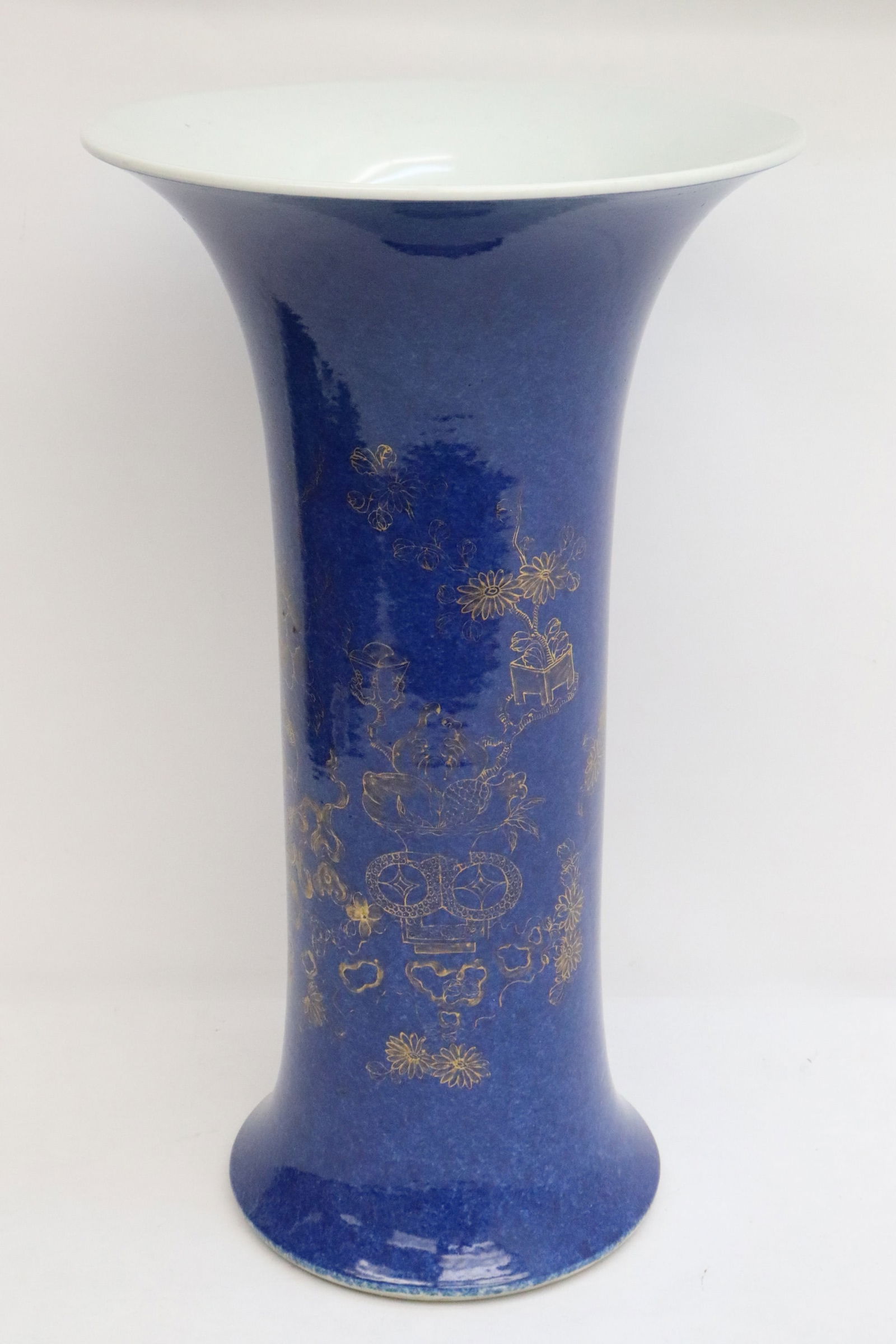 Chinese 19th c. gu shape porcelain vase (1 of 12)